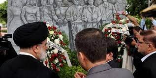 اهدای تاج گل توسط رئیسی در بنای یادبود رهبران انقلاب نیکاراگوئه + عکسها