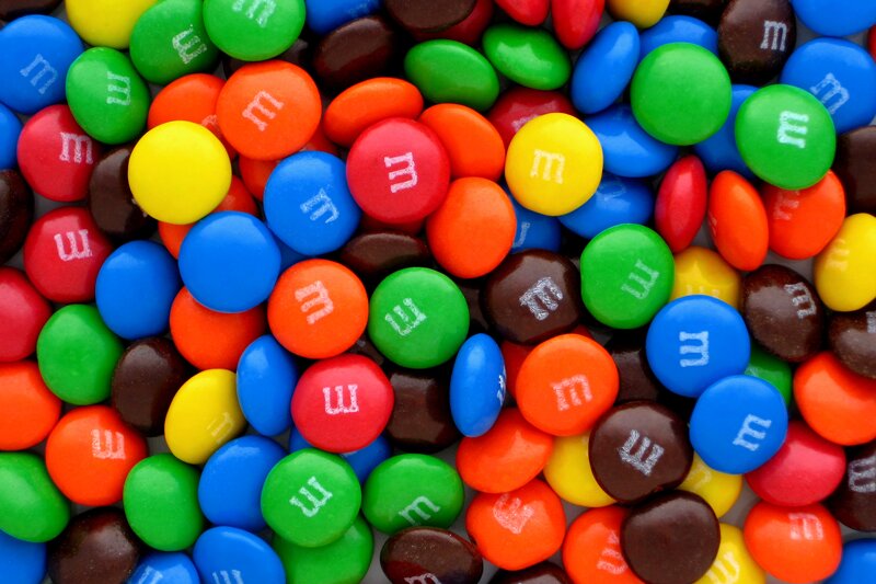 ببینید |‌ قانون جالب کارخانه‌ محبوب تولید اسمارتیز m&m