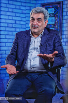 پیروز حناچی در کافه خبر خبرآنلاین