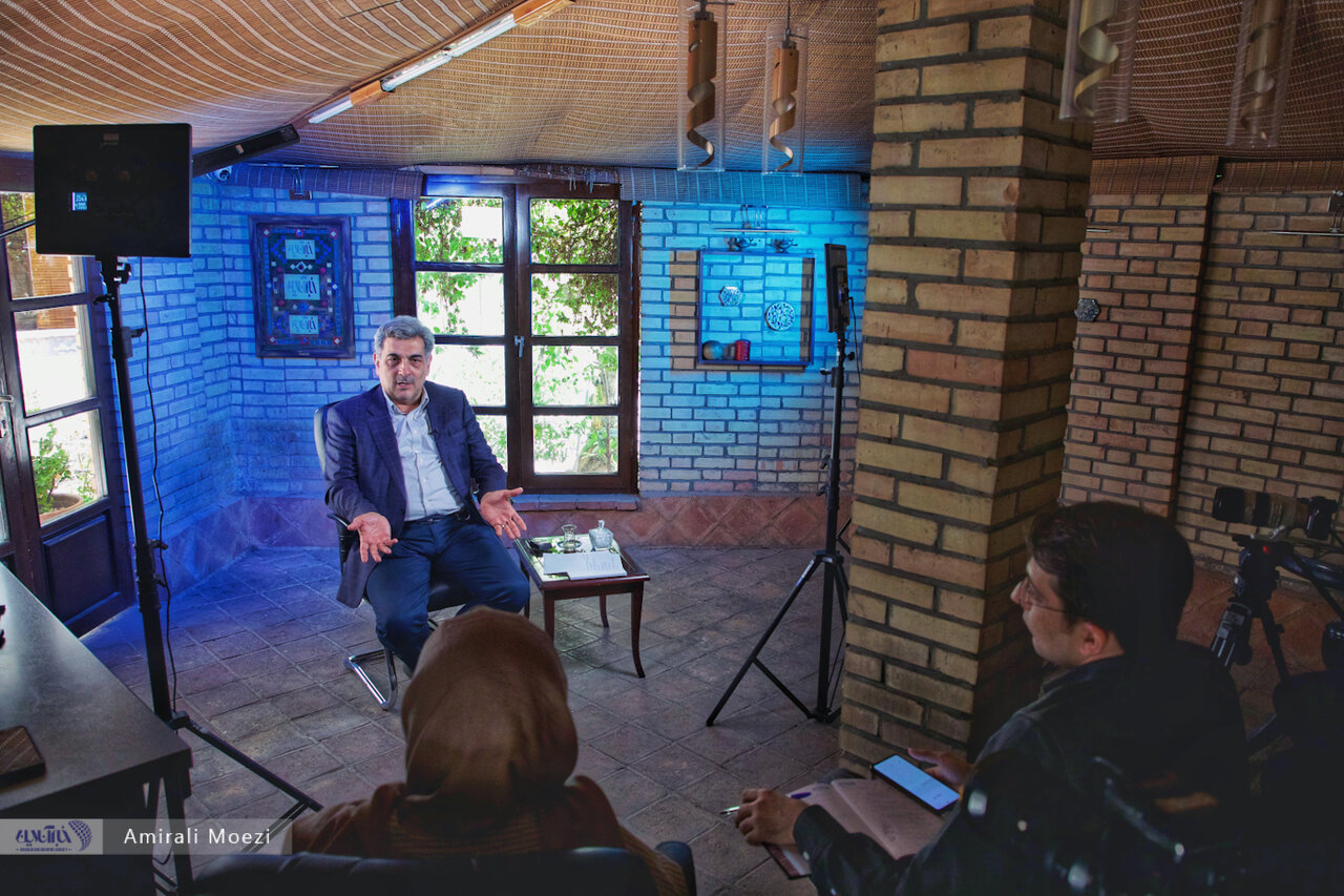 ژاپنیها گفتند با زلزله ۷ ریشتری، تهران ۴۰۰هزار کشته میدهد؛ نباید با چند روز تعطیلی تهرانیها مثل جنزدهها فرار کنند/ در شورای عالی شهرسازی دپرس شدم