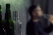 ببینید | توضیحات جدید درباره فوت ۱۰ نفر در کرج به دلیل خوردن مشروبات الکلی تقلبی