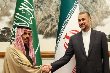 اسپوتنیک به نقل از منابع سعودی:سفر بن فرحان به تهران در جهت تقویت روابط دوجانبه است/ احتمال افتتاح سفارت ریاض در این سفر