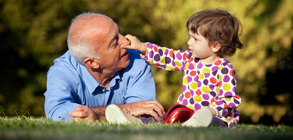 شرایط بهرهمندی نوه دختر از مستمری پدربزرگ و مادربزرگ