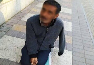 مردی که وانمود می‌کرد یک پا ندارد و گدایی می‌کرد، دستگیر شد/ عکس