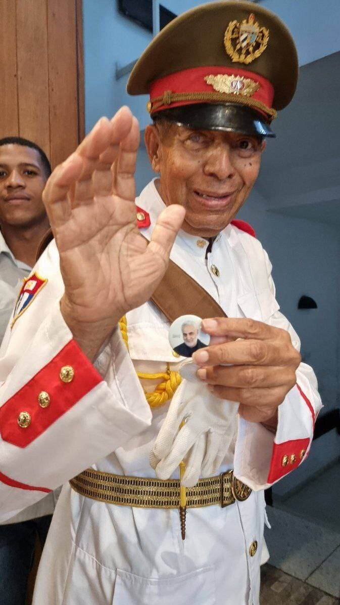 حرکت معنادار ژنرال کوبایی در حضور رئیسی