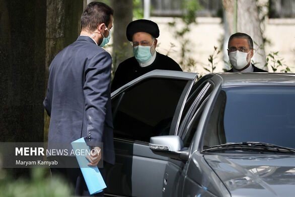 تغییر خودروی رئیس جمهور از ابتدای دولت تا الان+ عکس