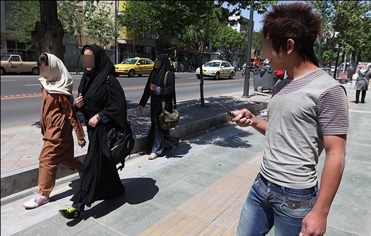 روزنامه کیهان: بدحجاب ها باعث باعث سرد شدن روابط در کانون خانواده می‌شوند