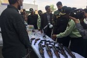 ببینید | کشف ۱۰۰ قبضه سلاح جنگی و ۲ تن مواد مخدر در سیستان و بلوچستان!