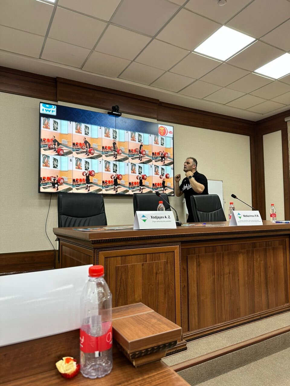 سجاد انوشیروانی معلم شد!