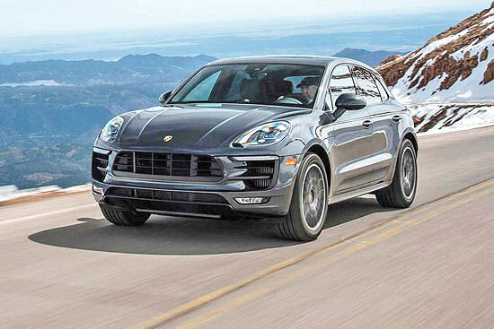 عکس | پورشه 18 میلیاردی سه ملیپوش برای صعود به جام جهانی