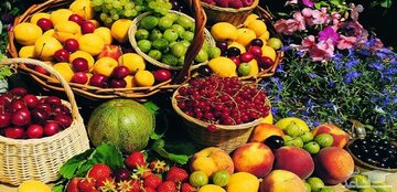 خوردن میوه بعد از غذا بهتر است یا قبل از آن؟ خوردن میوه بعد از غذا بهتر است یا قبل از آن؟