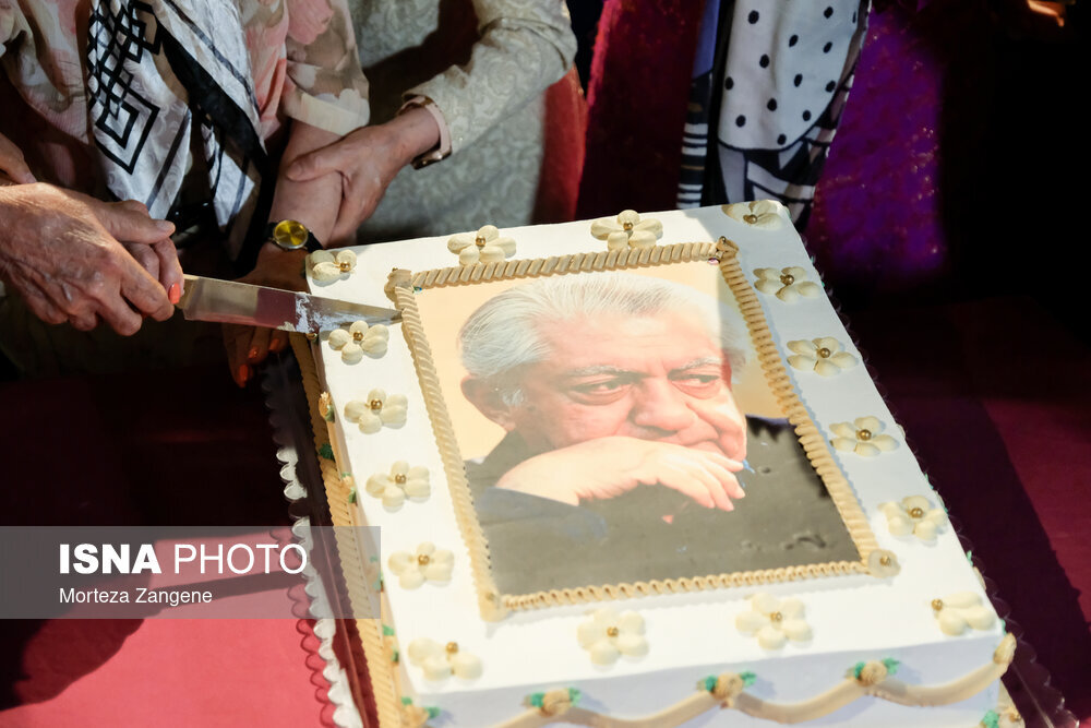 خاطره‌بازی و گردهمایی هنرمندان در سالروز تولد عزت ‌الله انتظامی