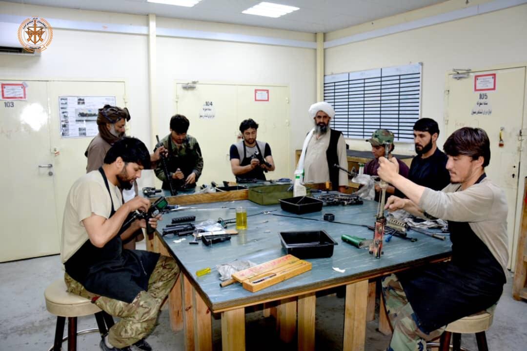 طالبان سلاحهای از کار افتاده را عملیاتی کرد/عکس