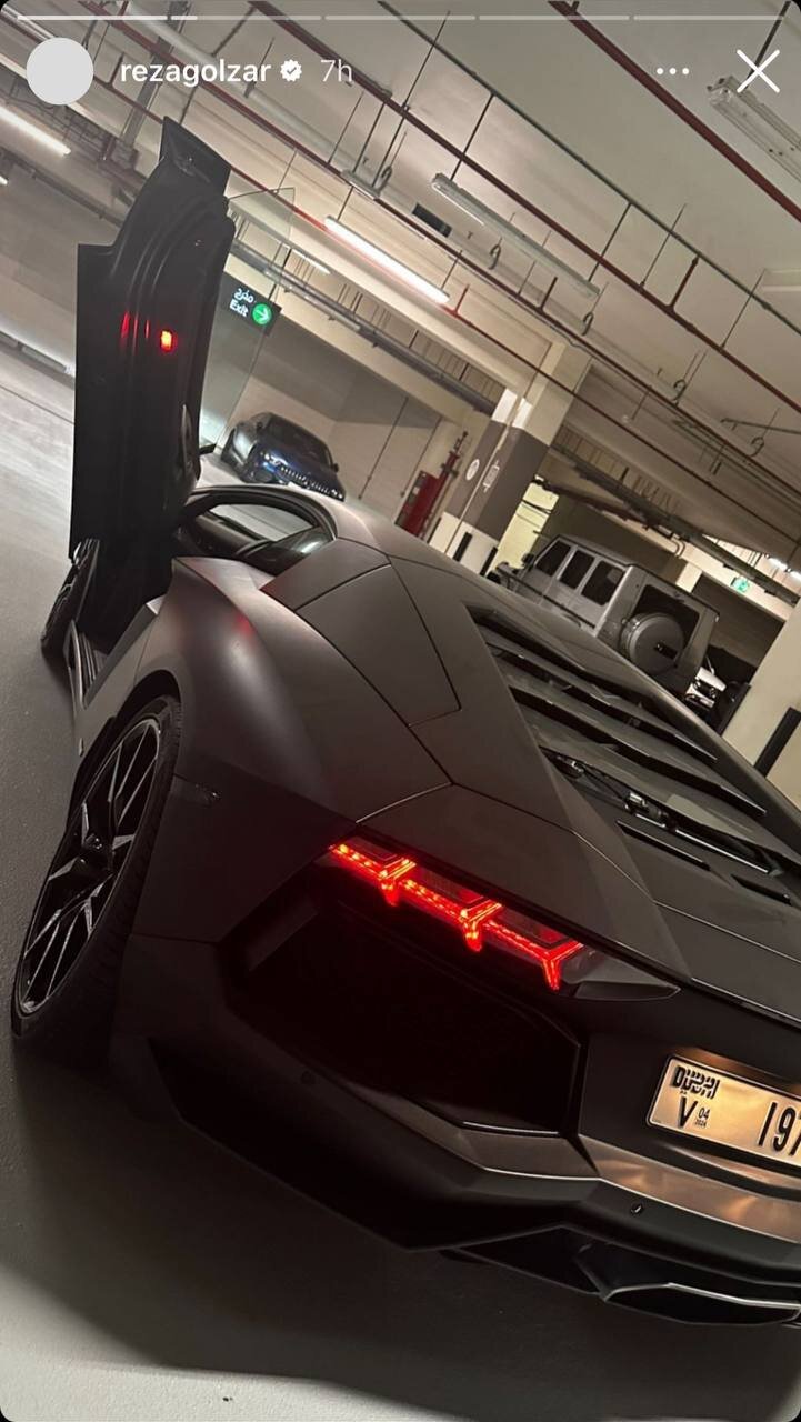 عکس | محمدرضا گلزار سوار ماشین کیم کارداشیان!