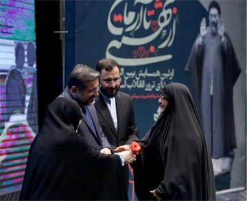 وزیر فرهنگ: شهید بهشتی با تشکیل حزب جمهوری در پی حاکمیت دین بود