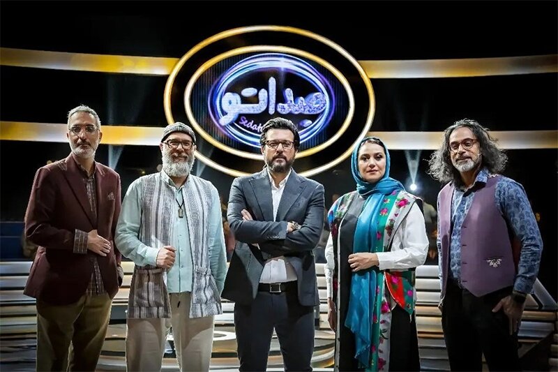 ببینید | احساسی شدن داوران مسابقه تلویزیونی با اجرای زیبای یک کارگر ذغال‌سازی