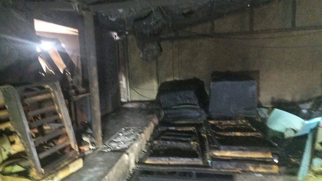 جزئیات آتشسوزی در کارگاه مبلسازی با ۴ فوتی/ عکس