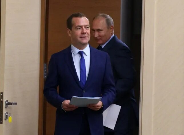 پوتین با مدودف چه کرد؟/ زخمهای قدیمی سر باز میکنند؟