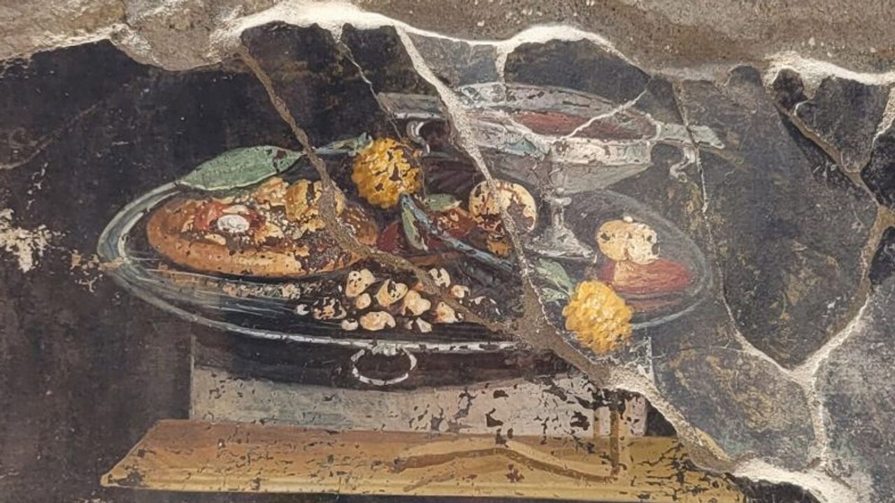 کشف جد پیتزاهای ایتالیایی امروزی در یک نقاشی ۲۰۰۰ ساله/ عکس