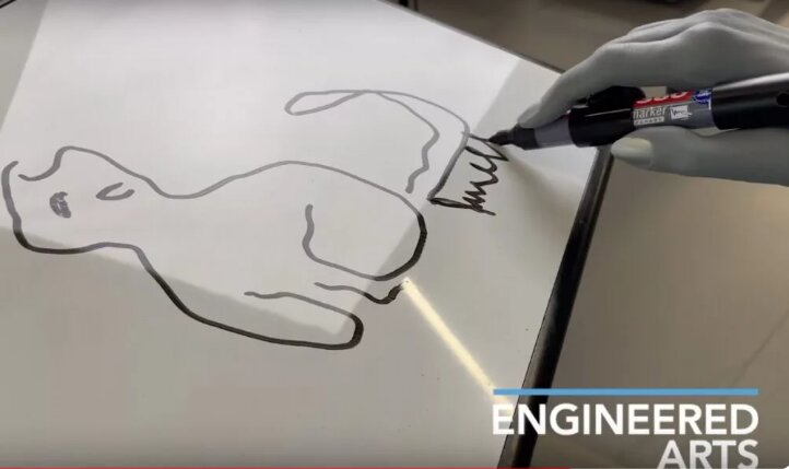 نقاشی بامزه پیشرفتهترین ربات انساننمای جهان / عکس