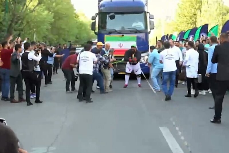 ببینید | ثبت رکورد در گینس: کشیدن تریلی 95 تُنی توسط یک ایرانی!