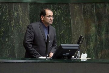 ارگان شهرداری تهران: چرا با نماینده ای که ارزشی ها را شلغم خوانده برخورد نمی شود؟