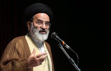 عضو کمیسیون فرهنگی مجلس: نمی‌توان همه بی‌حجاب‌ها را زندان انداخت / برخی در پیامک ها نفرین‌مان می‌کنند