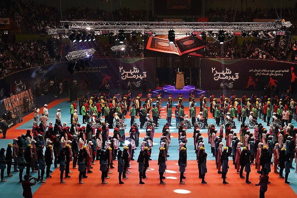 مشعل بزرگترین رویداد ورزش شهروندی کشور روشن شد
