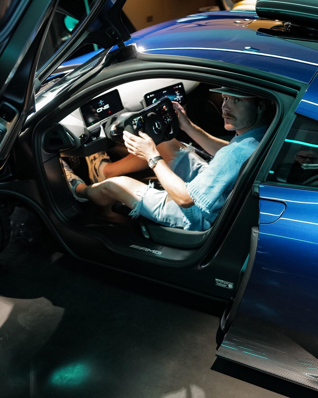 راننده مشهور فرمول یک خودروی میلیون دلاری خود را تحویل گرفت / عکس و فیلم 4