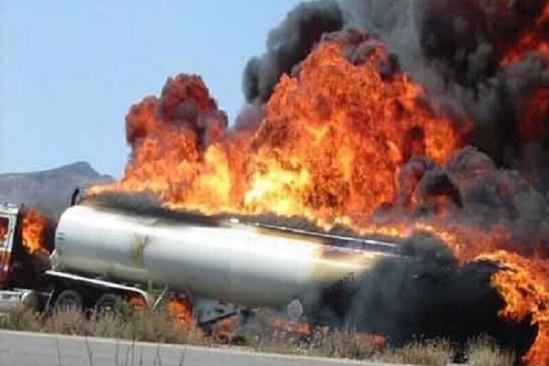 ببینید | لحظه وحشتناک انفجار تانکر هنگام سوختگیری!
