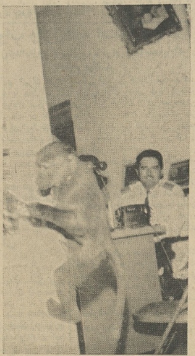 میمون در کلانتری ۹ تهران خبرساز شد/ عکس