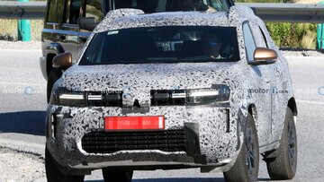 لباس جذابیت بر تن رنو داستر، کراساور محبوب آفرودی/ عکس لباس جذابیت بر تن رنو داستر، کراساور محبوب آفرودی/ عکس