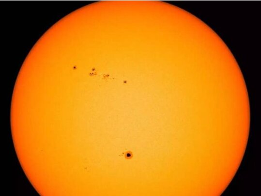 فعالیتهای غیرعادی خورشید، دانشمندان را به وحشت انداخته است! 2