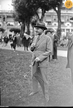 تصویری تلخ از تشییع جنازه احمد شاه قاجار در پاریس تصویری تلخ از تشییع جنازه احمد شاه قاجار در پاریس