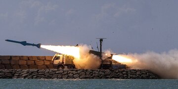امنیت خلیج فارس برای همه کشورها زیر سایه موشک های دریاپایه ایران / رتبه سوم ایران در تولید موشک‌های کروز دریایی در جهان
