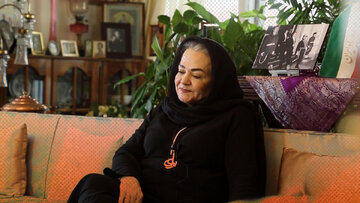 اظهارات همسر عباس امیرانتظام در باره مصدق