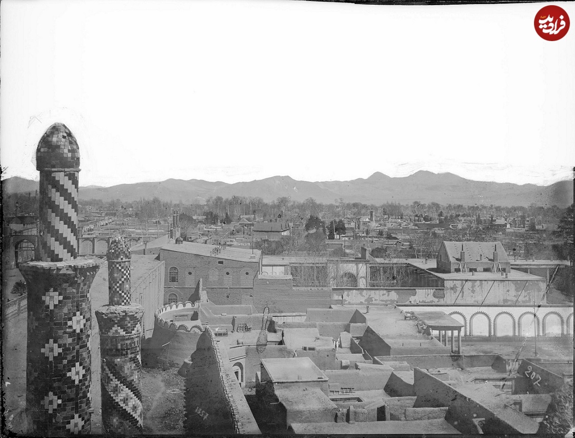 تصاویر شگفتانگیز از دروازه دولت؛ وقتی تهران «خندق» داشت/ عکس