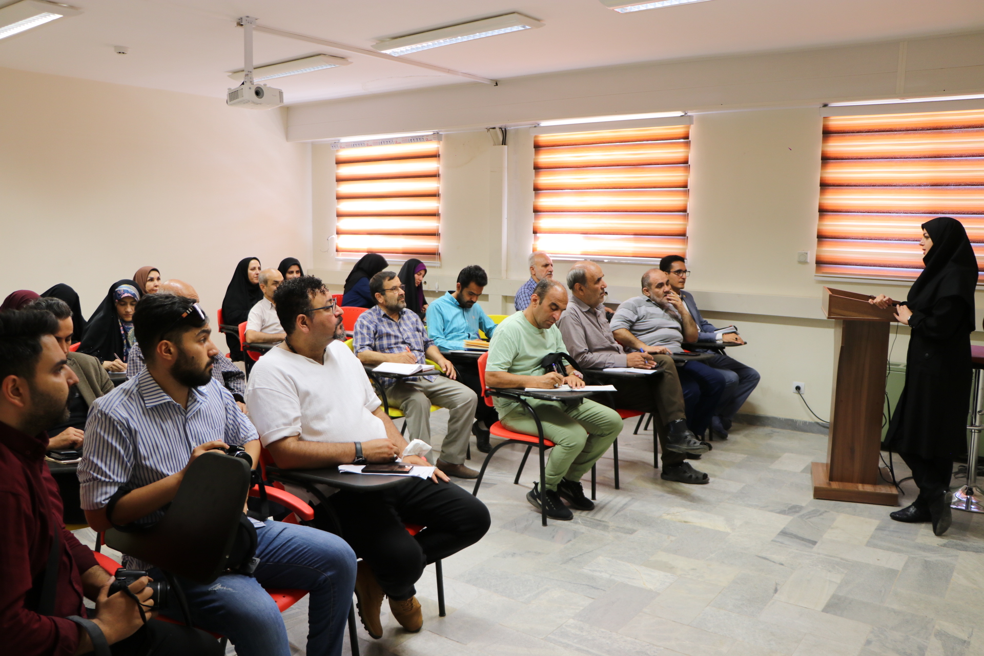 تور رسانهای و نشست خبری رئیس دانشگاه علوم پزشکی استان سمنان  با اصحاب رسانه این استان برگزار شد