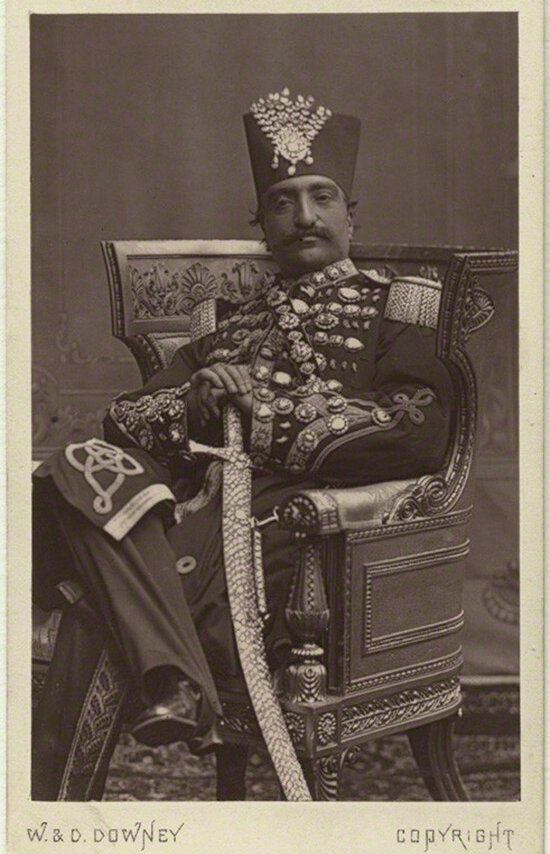 عکسی از ناصرالدین ‌شاه در آتلیه عکاسان لندن