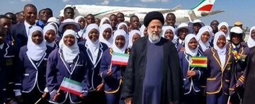 عکس یادگاری رئیسی با نوجوانان شیعه زیمبابوهای عکس یادگاری رئیسی با نوجوانان شیعه زیمبابوهای