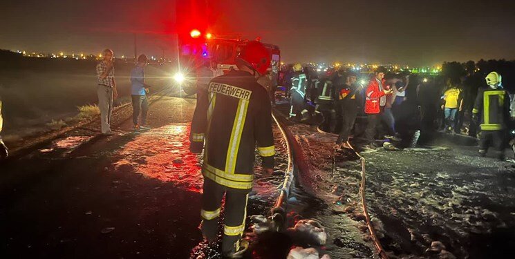 جزئیات تصادف مرگبار اتوبوس مسافربری و دو خودرو سواری/ عکس