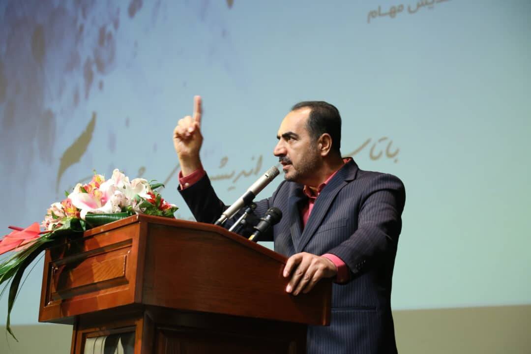 در تدوین برنامه های توسعه، مجلس جایگاه خود را از دست داده/ دیدگاه کارشناسی ذیل دیدگاه سیاسی است