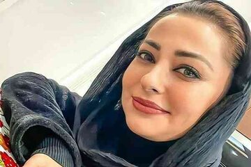 تصاویر | عکس‌های سرشار از خنده و خوشحالی نفیسه روشن در جشن حافظ