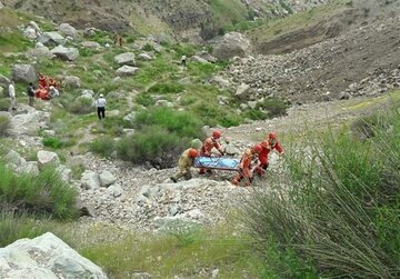 نجات چهار جوان در ارتفاعات آبشار مورود چالوس