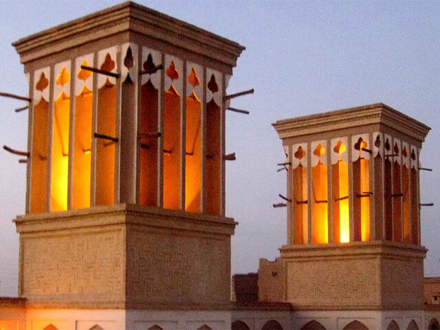 بادگیر؛ شاهکار معماری ایرانی برای مقابله با گرمای کویر/ این کولر طبیعی چگونه بدون برق خانه را خنک می‌کرد؟