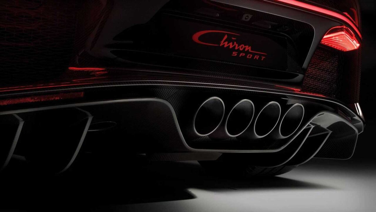 لذت رانندگی با بوگاتی شیرون اسپرت در جادههای کوهستانی سوئیس/شاهکاری که همچنان قدرتمند است/عکس