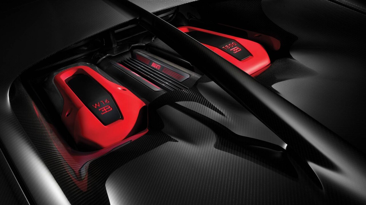 لذت رانندگی با بوگاتی شیرون اسپرت در جادههای کوهستانی سوئیس/شاهکاری که همچنان قدرتمند است/عکس