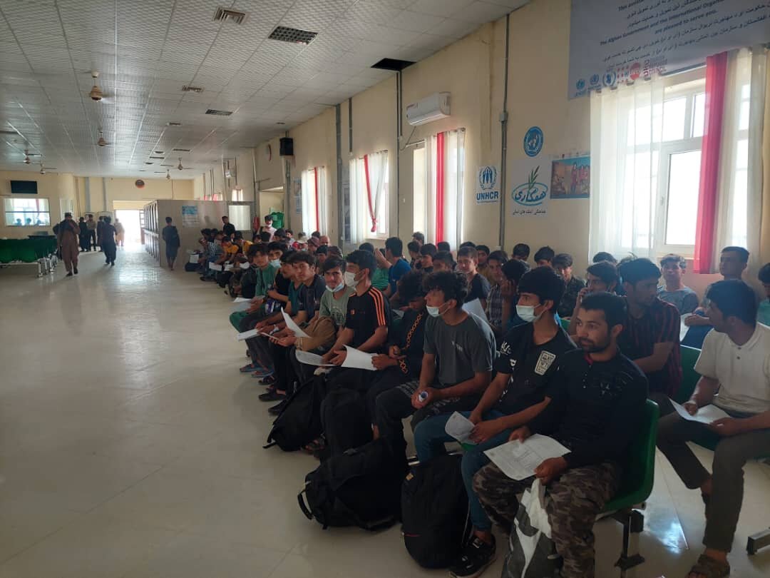 این اتباع افغان از ایران خارج شدند/عکس