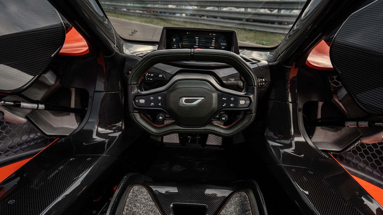 خودروی بینظیر با درهای عجیب و غریب در فستیوال گودوود/عکس