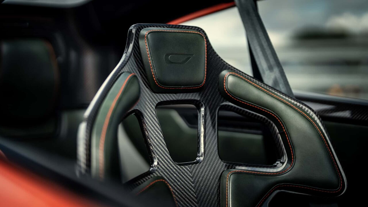 خودروی بینظیر با درهای عجیب و غریب در فستیوال گودوود/عکس